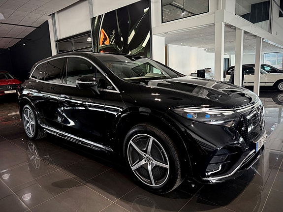 Mercedes-Benz EQS SUV 23 of 30