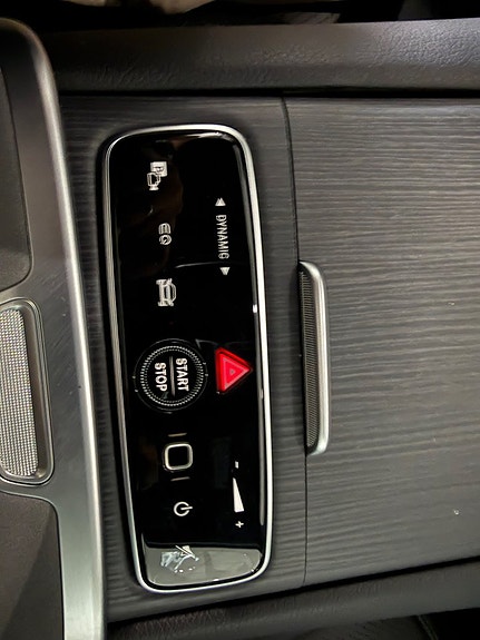 Mercedes-Benz EQS SUV 19 of 30