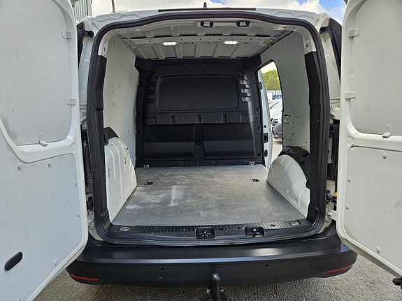 Volkswagen Caddy 12 of 25
