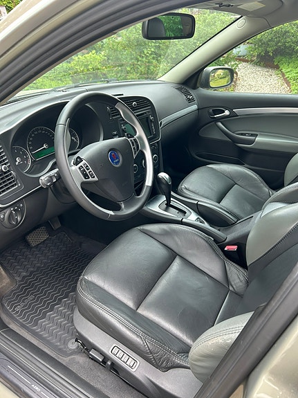 Saab 9-3 4 of 5