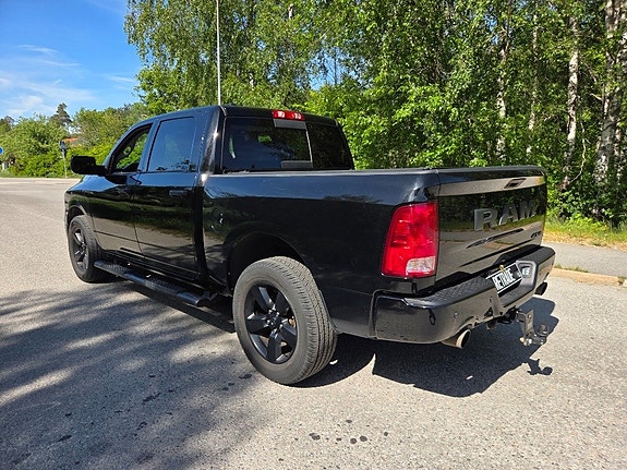 Dodge RAM 1500 4 of 5