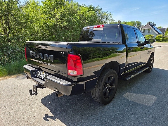 Dodge RAM 1500 3 of 5