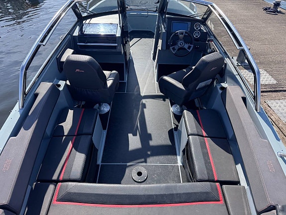 Yamarin Cross 75 BR Yamaha F300 Sensommarklipp 6 of 7