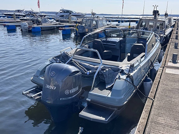Yamarin Cross 75 BR Yamaha F300 Sensommarklipp 7 of 7