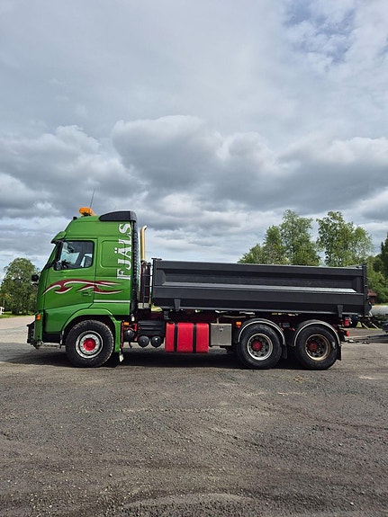 Volvo FH 480 2 of 6