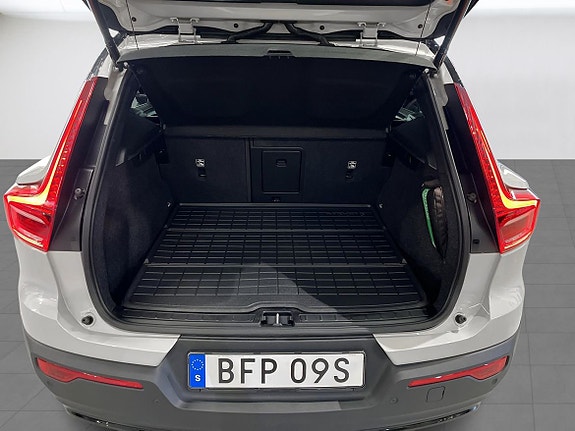 Volvo EX40 16 of 16