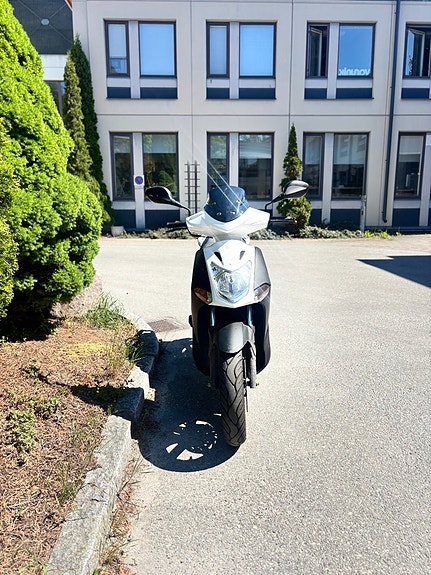 Kymco Agility City 50 3 of 4