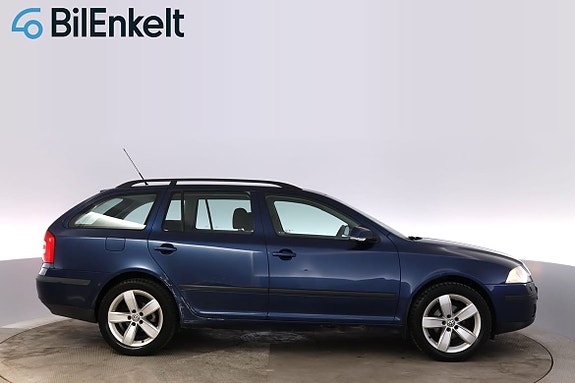 Skoda Octavia 2 of 5
