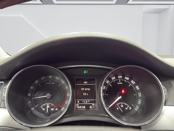Skoda Superb 12 of 16