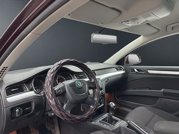 Skoda Superb 7 of 16