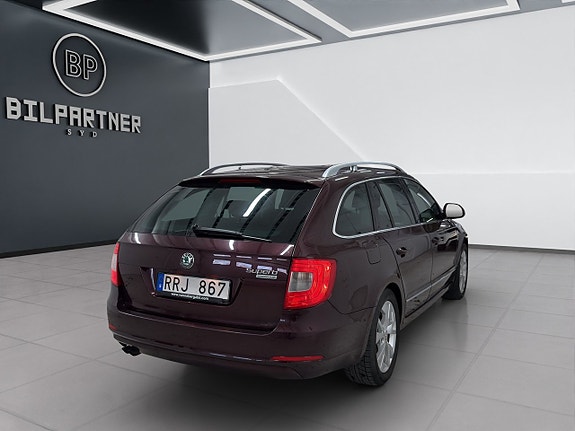 Skoda Superb 4 of 5