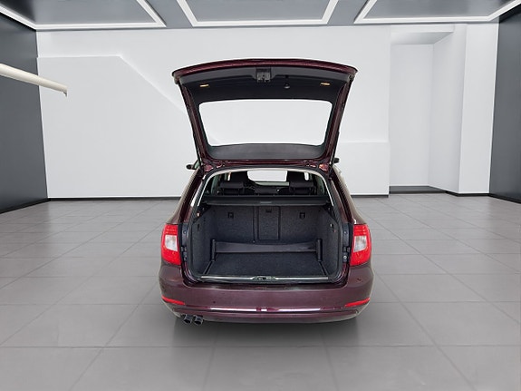 Skoda Superb 15 of 16