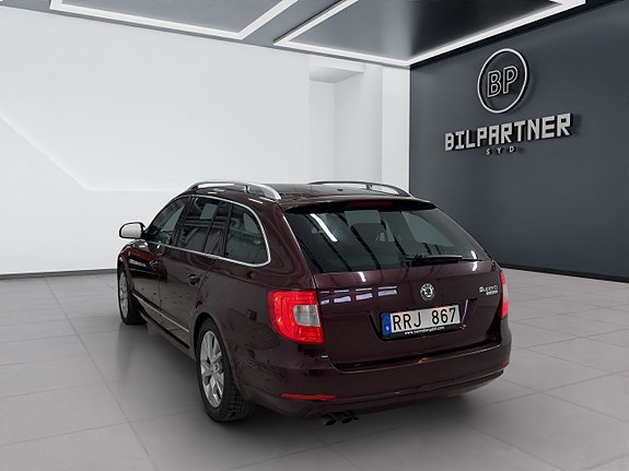 Skoda Superb 6 of 16