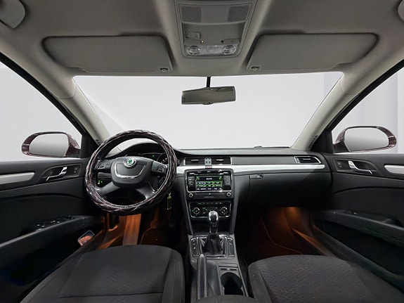 Skoda Superb 10 of 16
