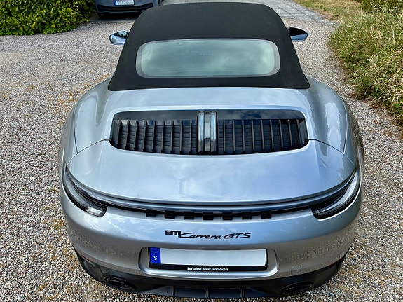 Porsche 911 Carrera GTS 9 of 12