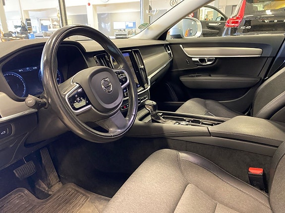 Volvo V90 Cross Country 3 of 4