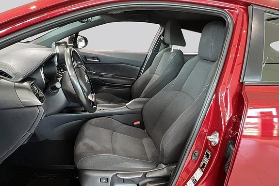 Toyota C-HR 8 of 22