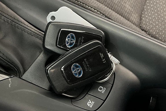 Toyota C-HR 19 of 22