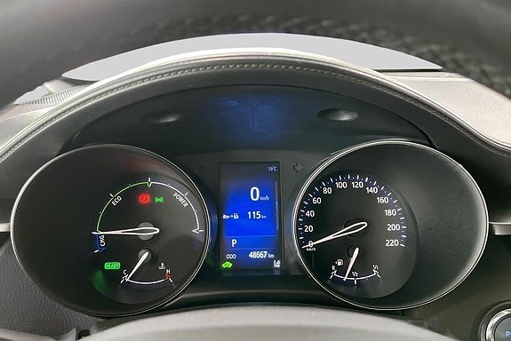 Toyota C-HR 10 of 22