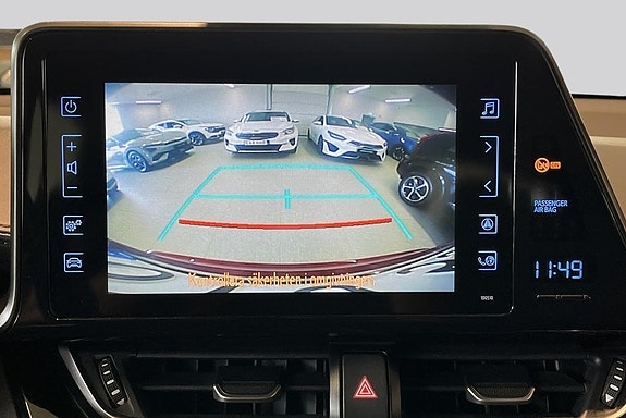 Toyota C-HR 11 of 22