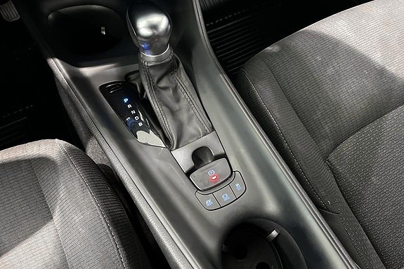 Toyota C-HR 12 of 22