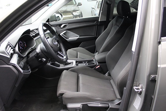 Audi Q3 9 of 20