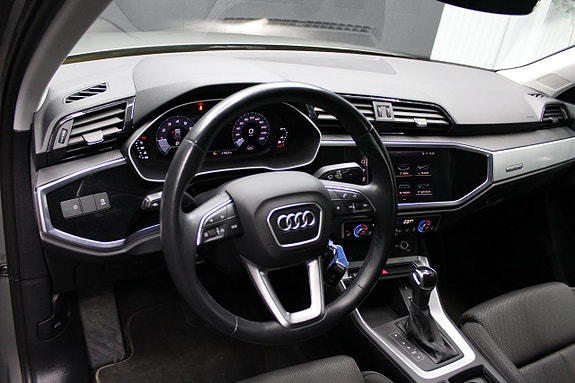 Audi Q3 10 of 20