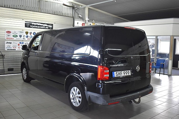 Volkswagen Transporter 3 of 5