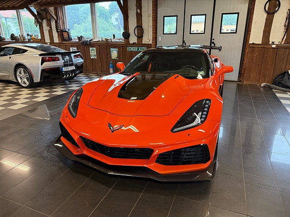 Chevrolet Corvette 4 of 30