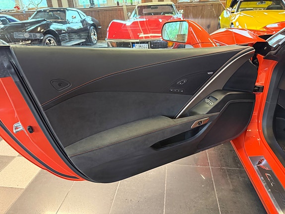 Chevrolet Corvette 26 of 30