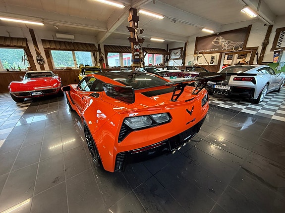 Chevrolet Corvette 15 of 30