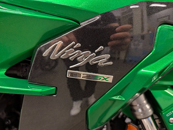 Kawasaki Ninja H2 SX 5 of 5