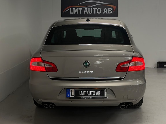 Skoda Superb 7 of 25