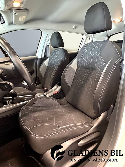 Peugeot 2008 10 of 21