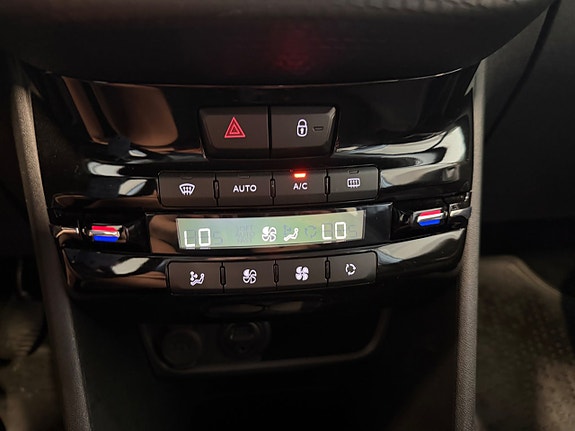 Peugeot 2008 16 of 21