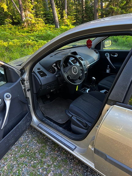 Renault Megane II 5 of 5