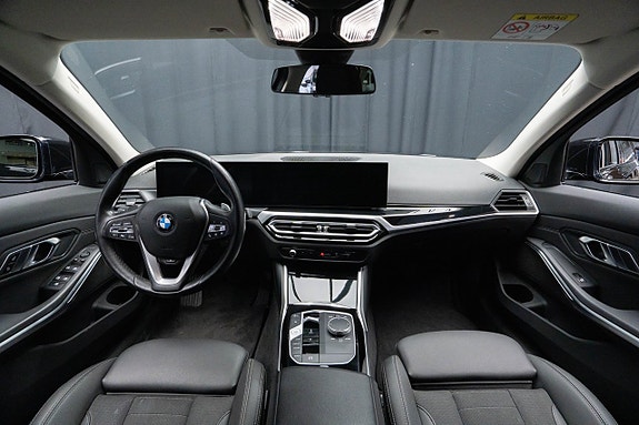 BMW 320d 12 of 26