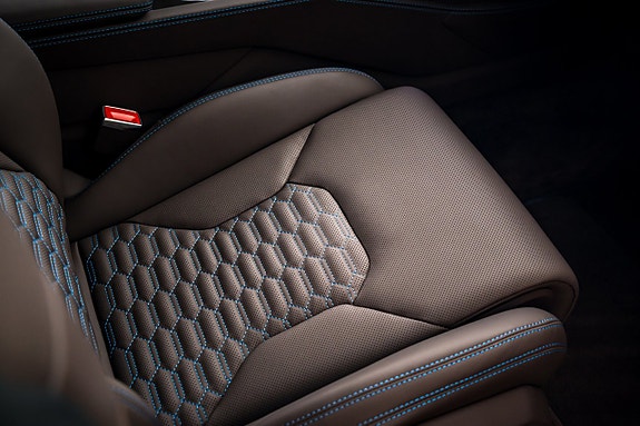 Lamborghini Urus 12 of 12
