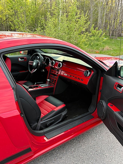 Ford Mustang 9 of 10
