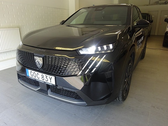 Peugeot 3008 2 of 5