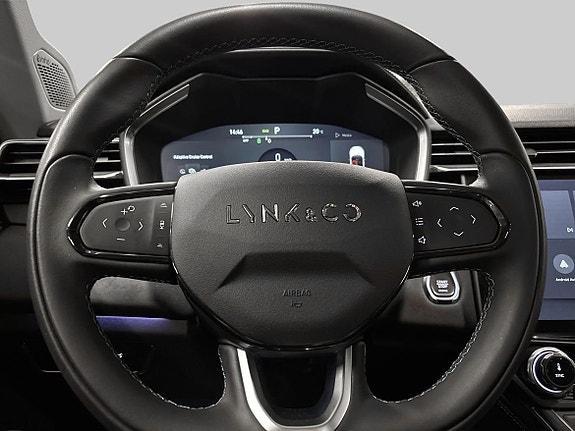 Lynk & Co 01 18 of 20