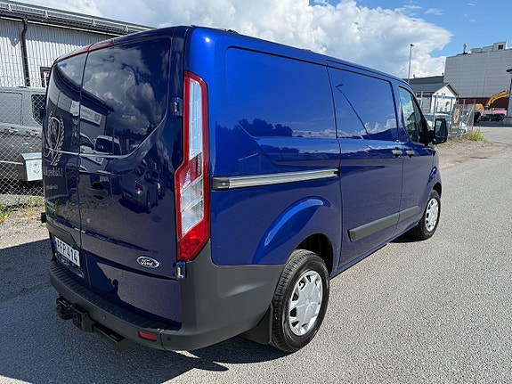 Ford Transit Custom 5 of 16
