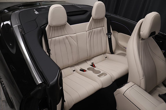 Mercedes-Benz CLE200 16 of 30