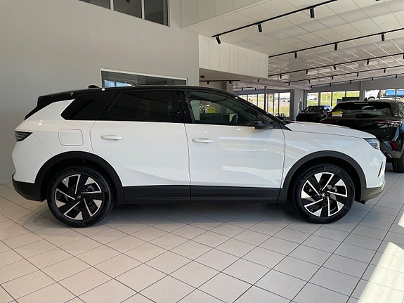 Opel Grandland 3 of 5