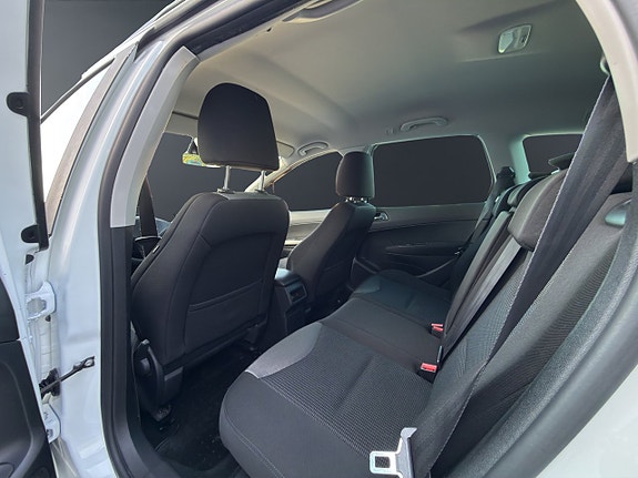 Peugeot 308 SW 9 of 14