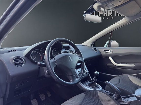 Peugeot 308 SW 7 of 14