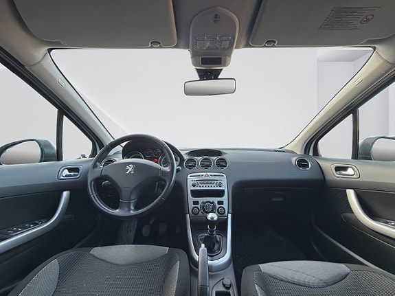 Peugeot 308 SW 10 of 14