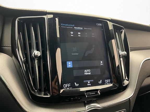 Volvo XC60 27 of 30