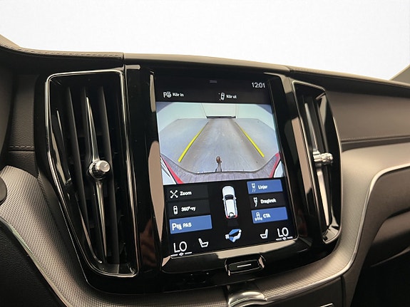 Volvo XC60 22 of 30