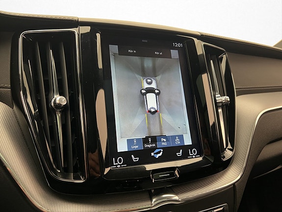 Volvo XC60 21 of 30